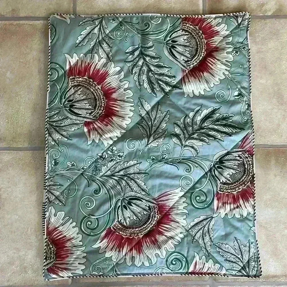 Pottery Barn Leona Floral pillowcase pair; size standard